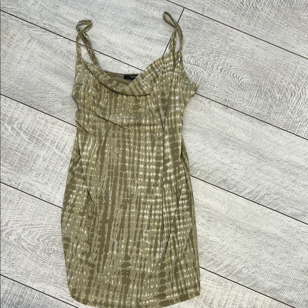 Forever 21 moss green and Cream Patterned Top